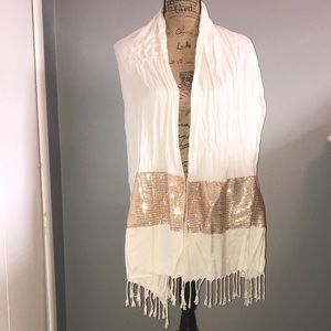 New York & Company scarf. Never been worn!